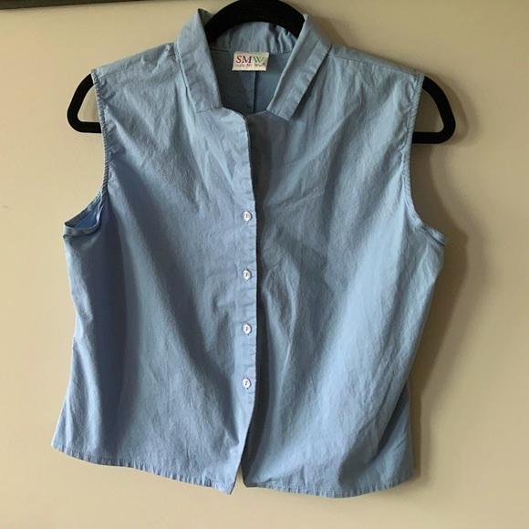 Blue Button Up Sleeveless Blouse - Picture 5 of 10